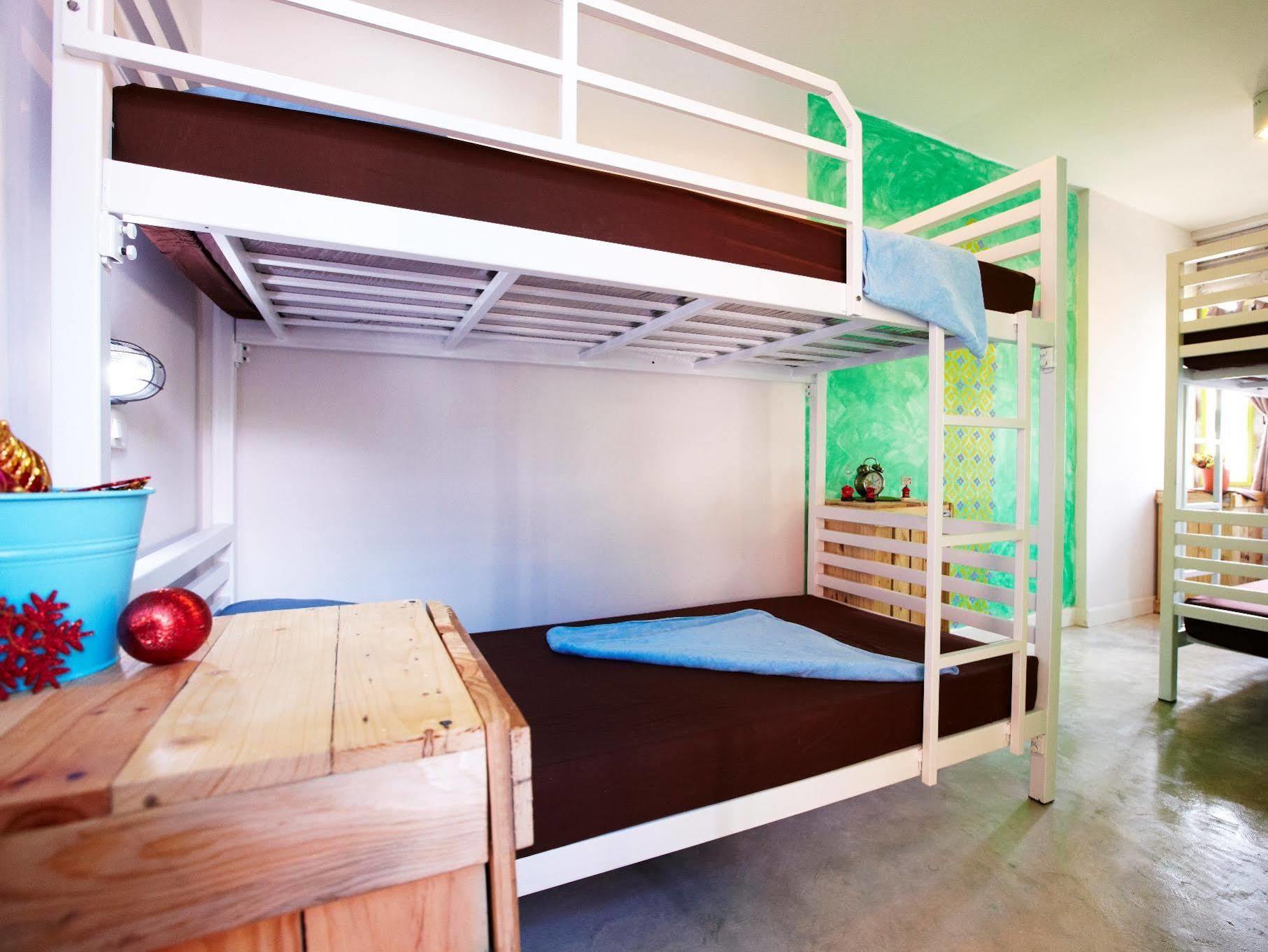 בנגקוק Wh Hostel מראה חיצוני תמונה